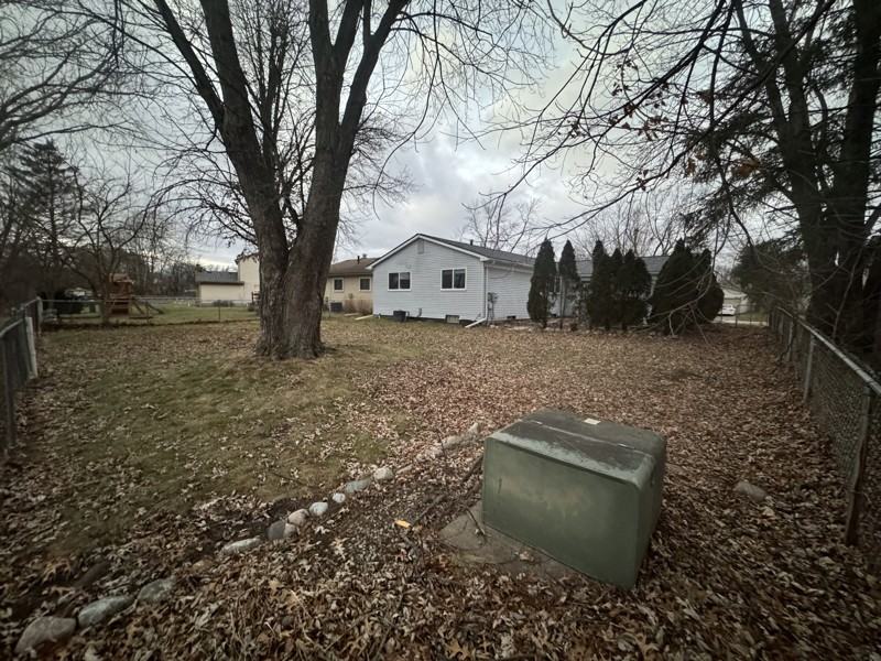 41481 Cumberland Dr - Photo 3 of 16