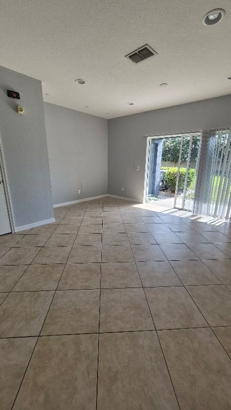 10450 Manderley Way - Photo 3 of 20