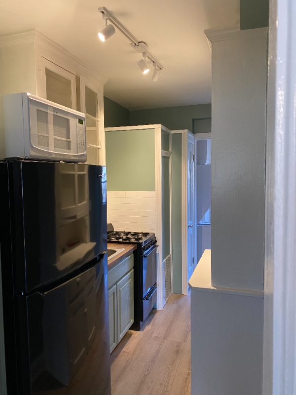 3914 9th St Ne #4 - Photo 5 of 16