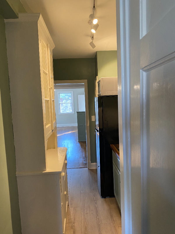 3914 9th St Ne #4 - Photo 6 of 16