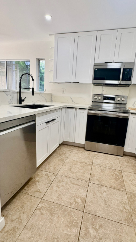 7007 Hawaii Kai Dr - Photo 3 of 7