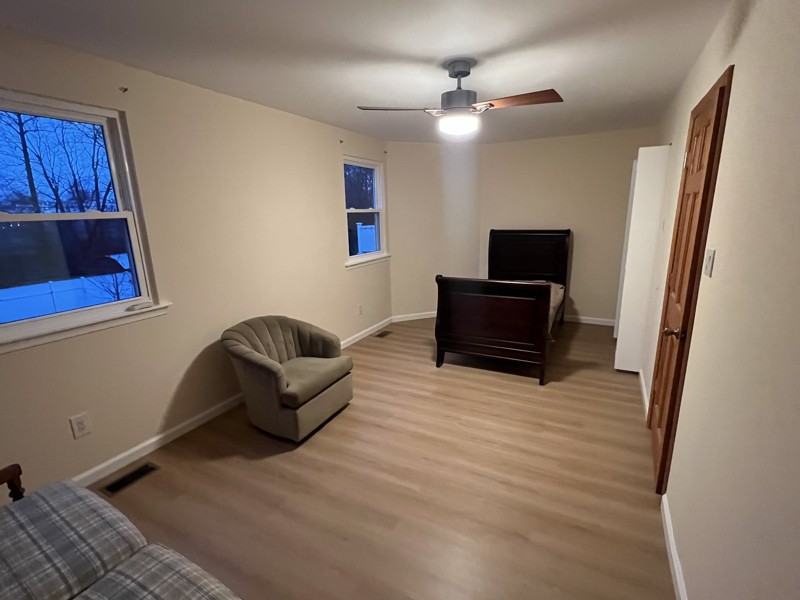 10202 Murty Ln - Photo 5 of 13