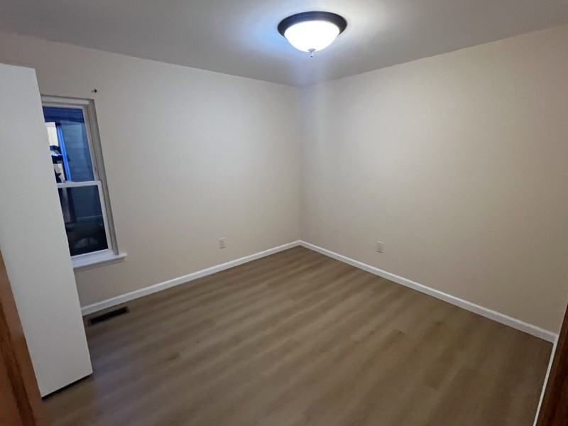 10202 Murty Ln - Photo 7 of 13