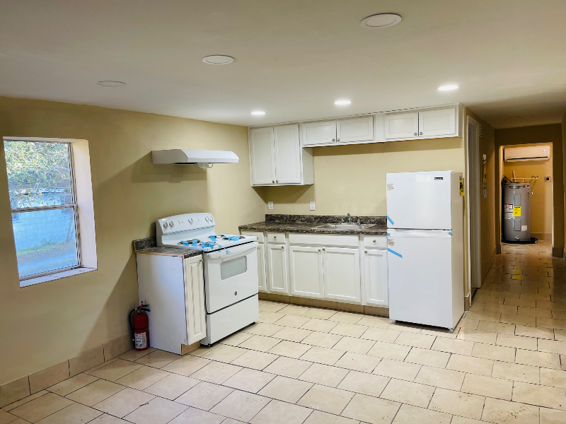 1719 Fairfax St - Photo 2 of 9