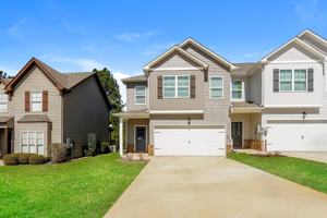 featured image of 516 The Heights Ln