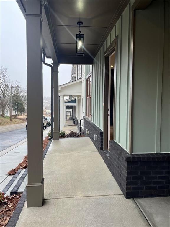 5603 Pine St - Photo 3 of 37