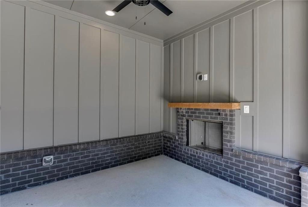 5603 Pine St - Photo 5 of 37