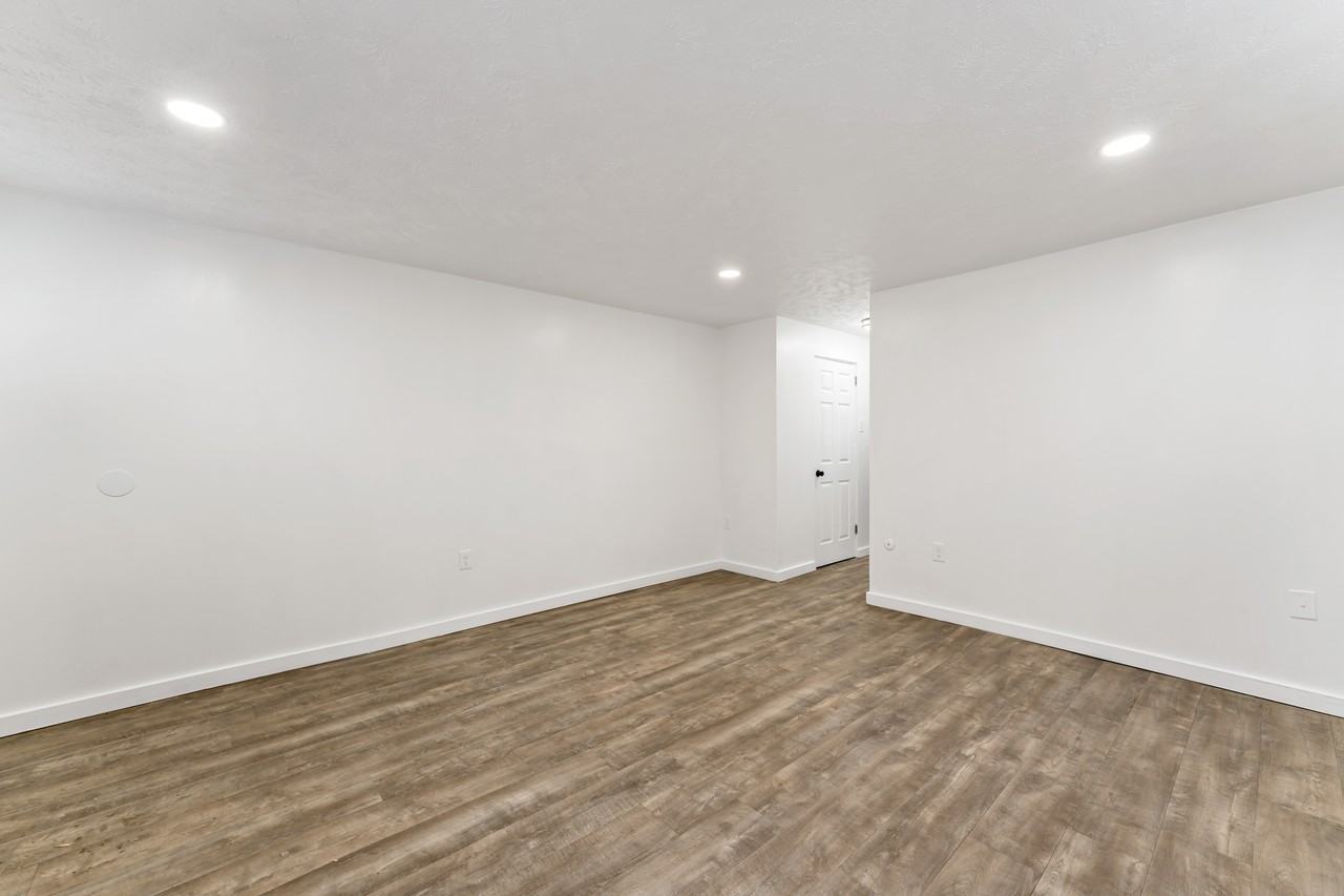 129 N Jefferson Ave - Photo 5 of 12