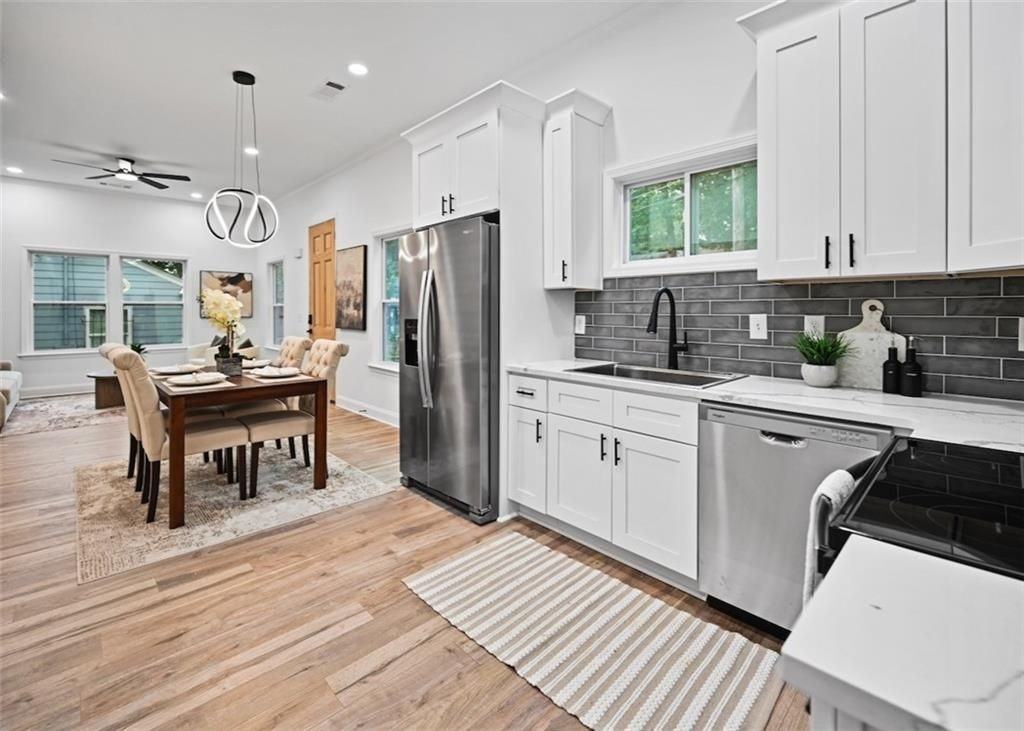 1271 Pine Ave - Photo 2 of 12