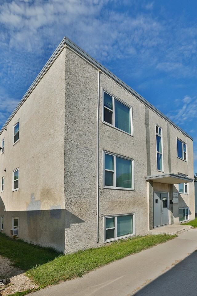 Lemar Apartments - Photo 2 of 6