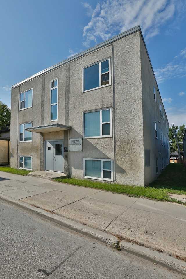 Lemar Apartments - Photo 3 of 6