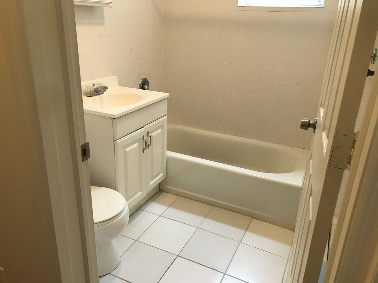 710 6th Ave - Photo 5 of 19