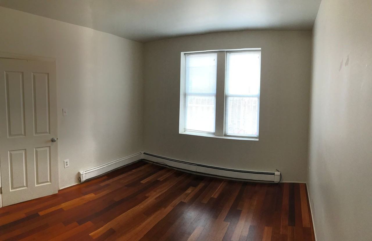 710 6th Ave - Photo 6 of 19