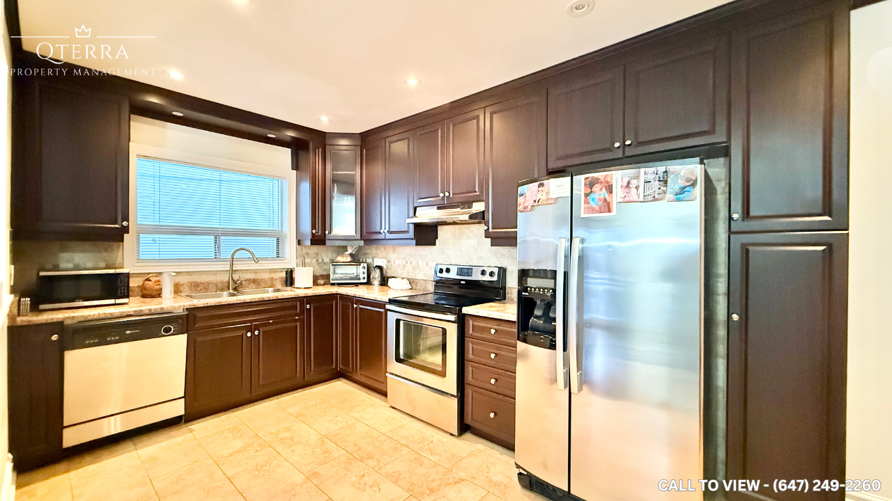 1-95 Rockwell Ave, Toronto, Ontario M6N 1N9 - Photo 2 of 9