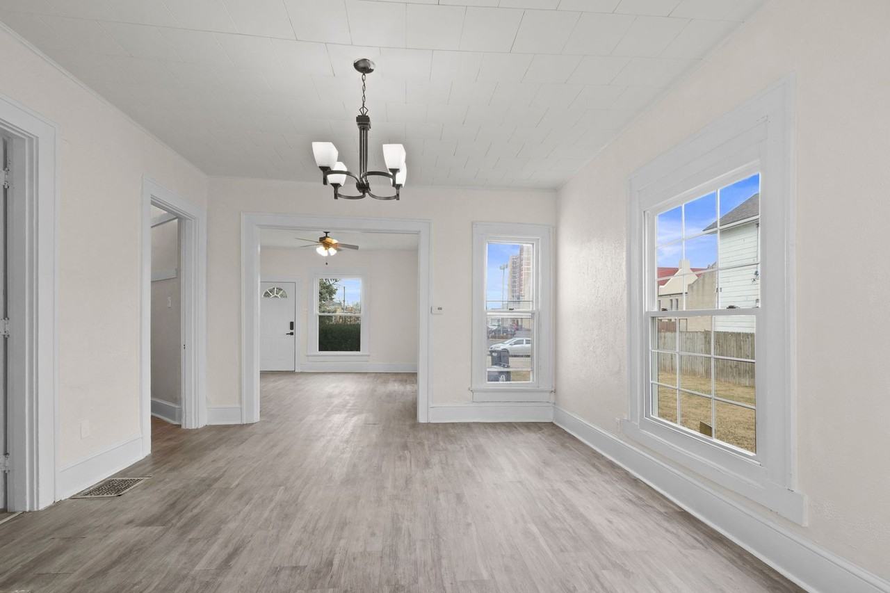 131 w 13th st - Photo 5 of 26