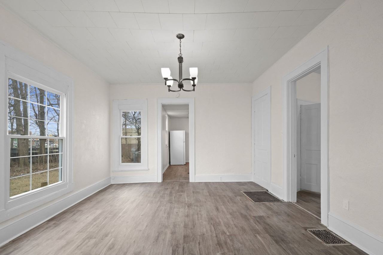 131 w 13th st - Photo 6 of 26