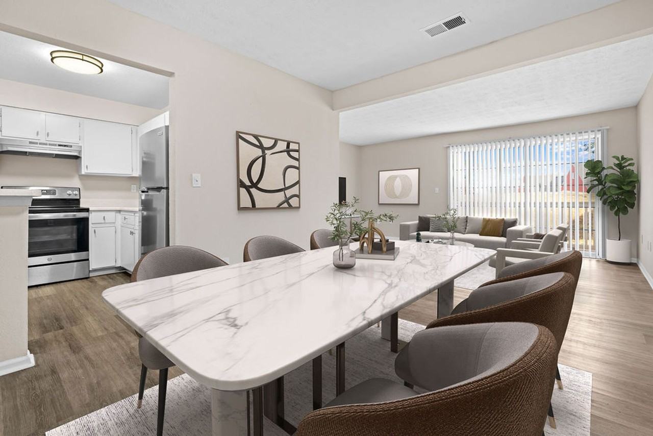 Castle Creek Apartments: Welcome Home to Comfort and Premier Living in Decatur, GA - Photo 2 of 50