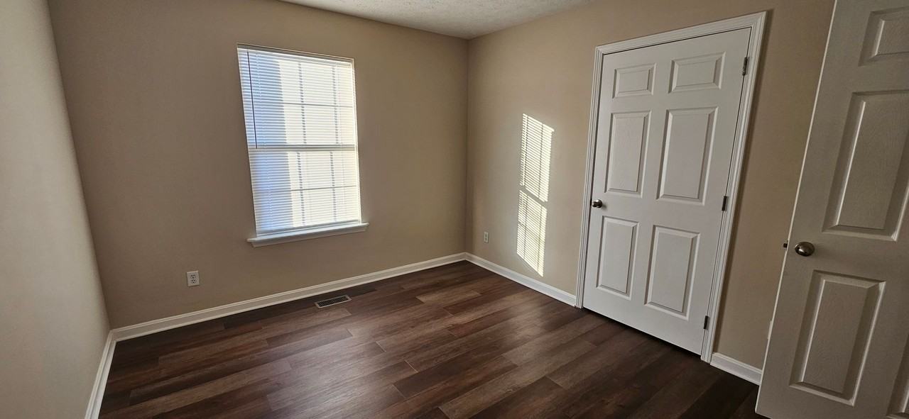 142 Wooded Oak Ct - Photo 6 of 9