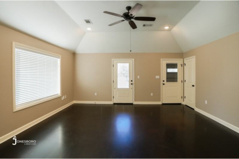 346 Wolf Grove Ln - Photo 5 of 16