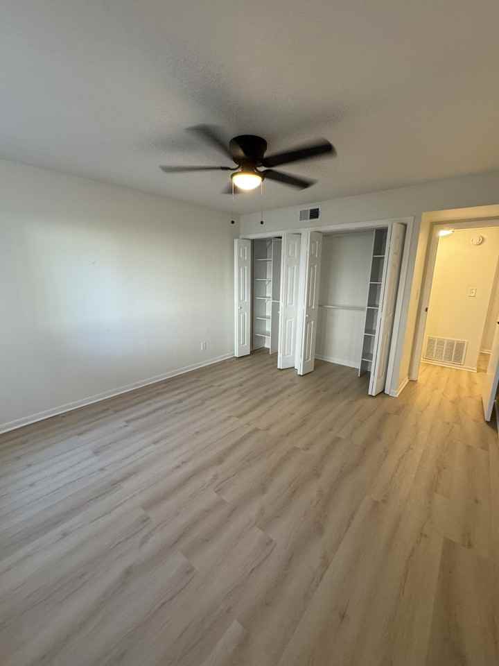 6044 Hohman Ave #105 - Photo 4 of 9