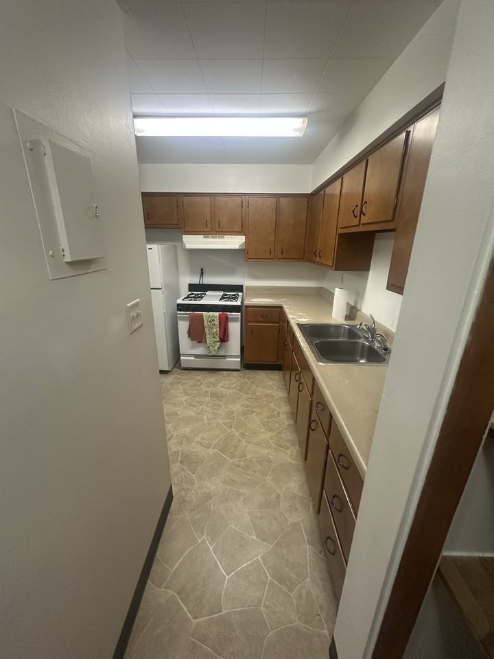 9200 Erie St #2B - Photo 2 of 7