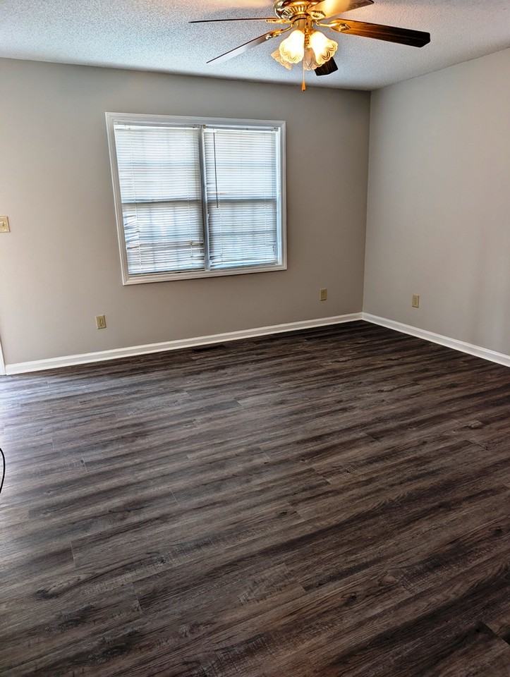 2110 Shamrock Dr E #NA - Photo 7 of 11