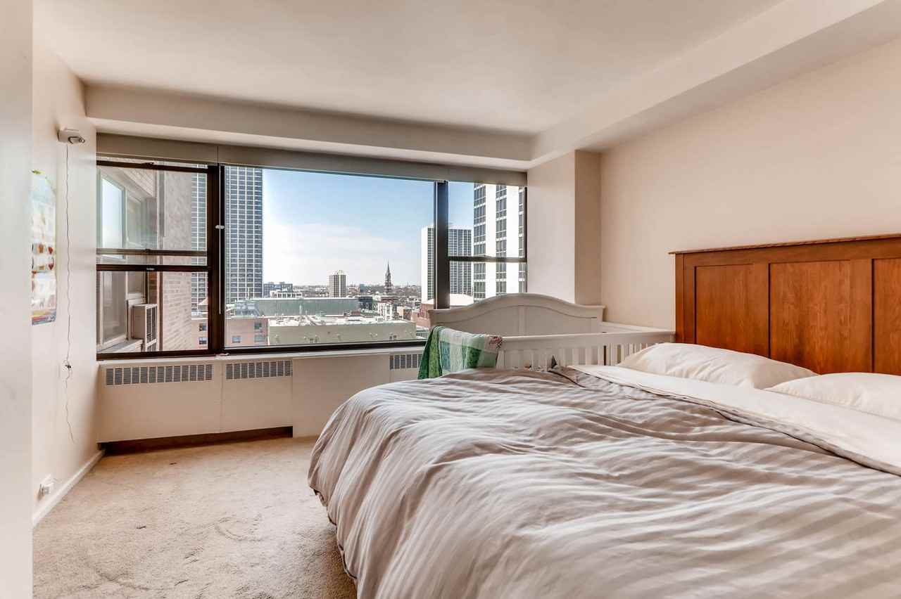 1540 N State Pkwy #12B - Photo 6 of 13