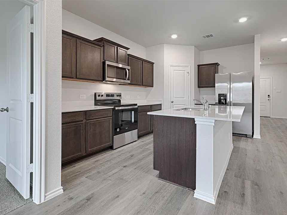 6118 Boardwalk Ln #NA - Photo 2 of 18