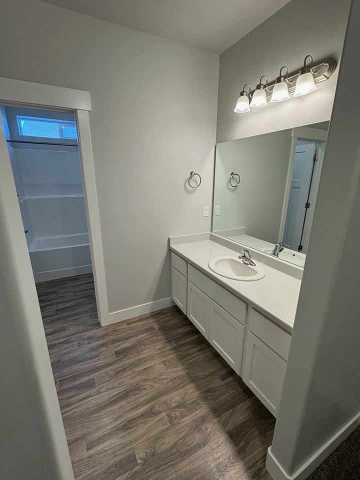 4216W W Mckellen Dr #201 - Photo 4 of 14