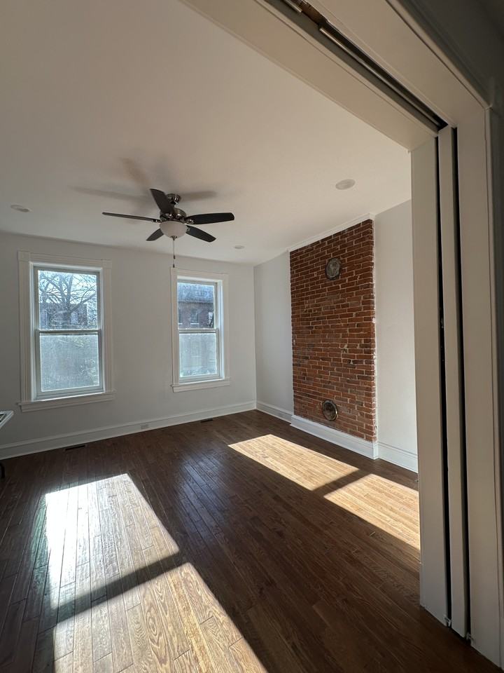 1907 Utah St #1 - Photo 4 of 19