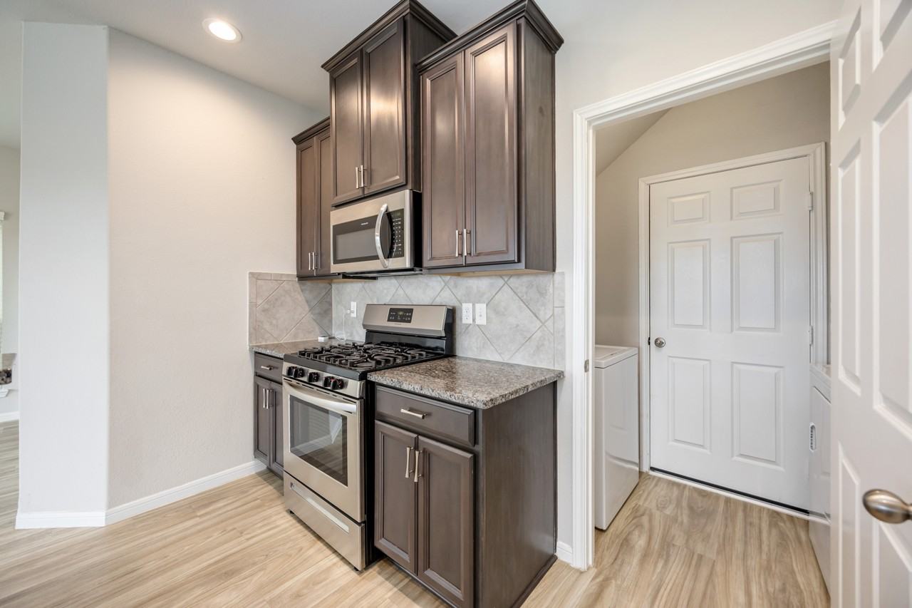 6526 Macroom Meadows Ln #NA - Photo 7 of 27