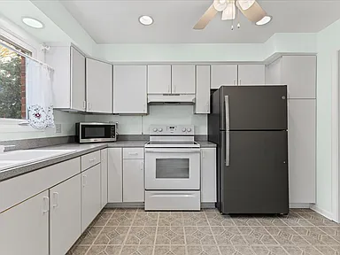 750 Trailwood Path #B - Photo 6 of 14