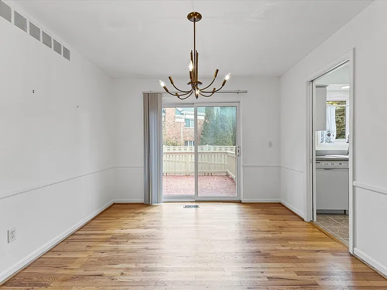 750 Trailwood Path #B - Photo 7 of 14