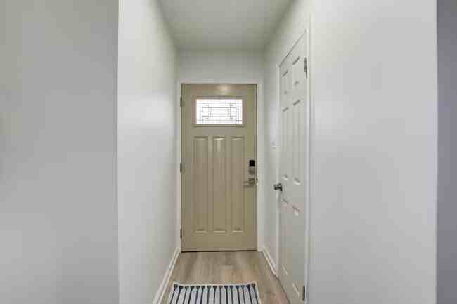 8427 Snowden Oaks Pl