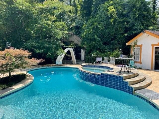 115 Georgian Manor Ct #NA - Photo 4 of 7