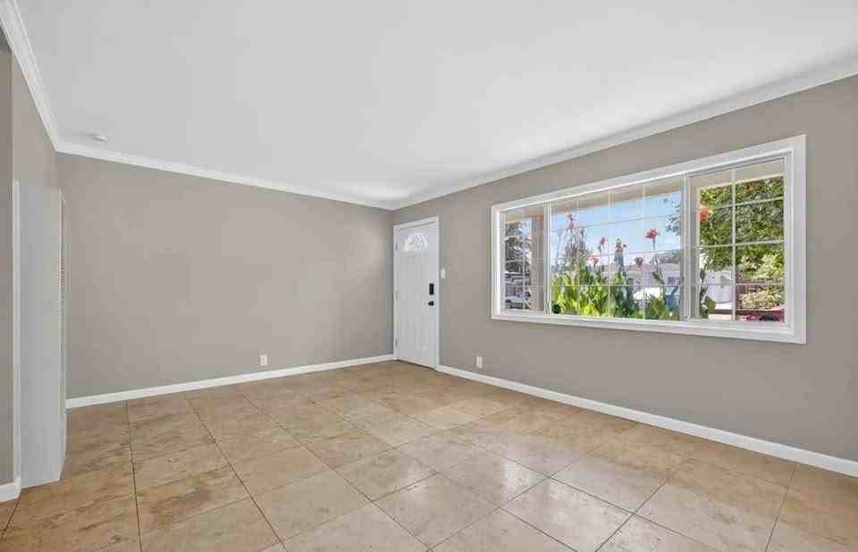 959 San Clemente Dr #NA - Photo 5 of 13