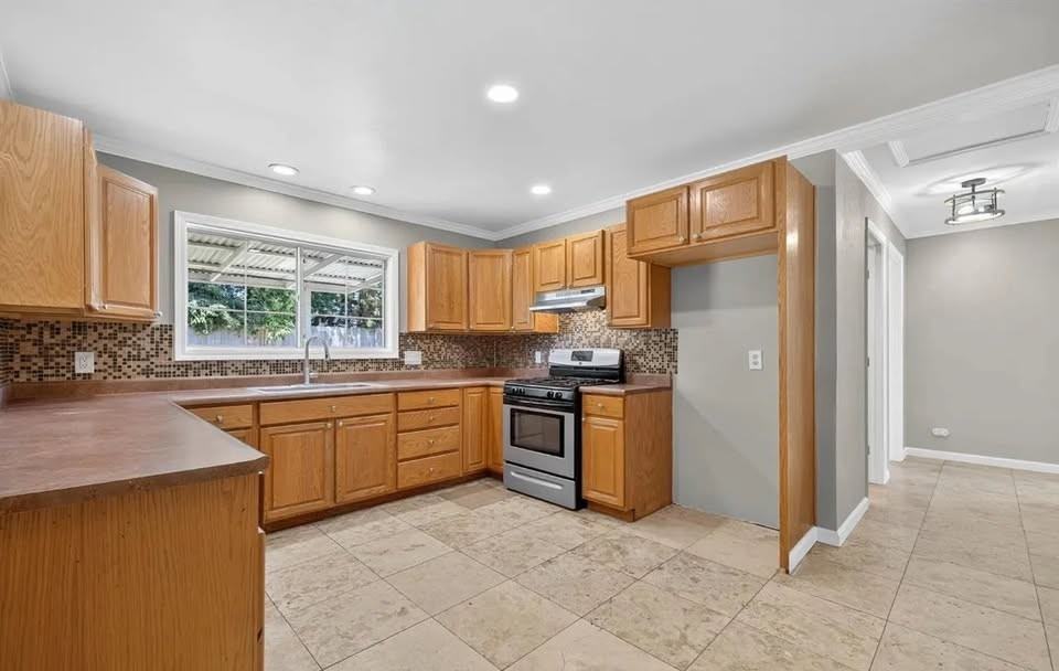 959 San Clemente Dr #NA - Photo 7 of 13