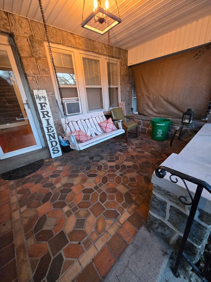 911 N 20th St #NA - Photo 2 of 18