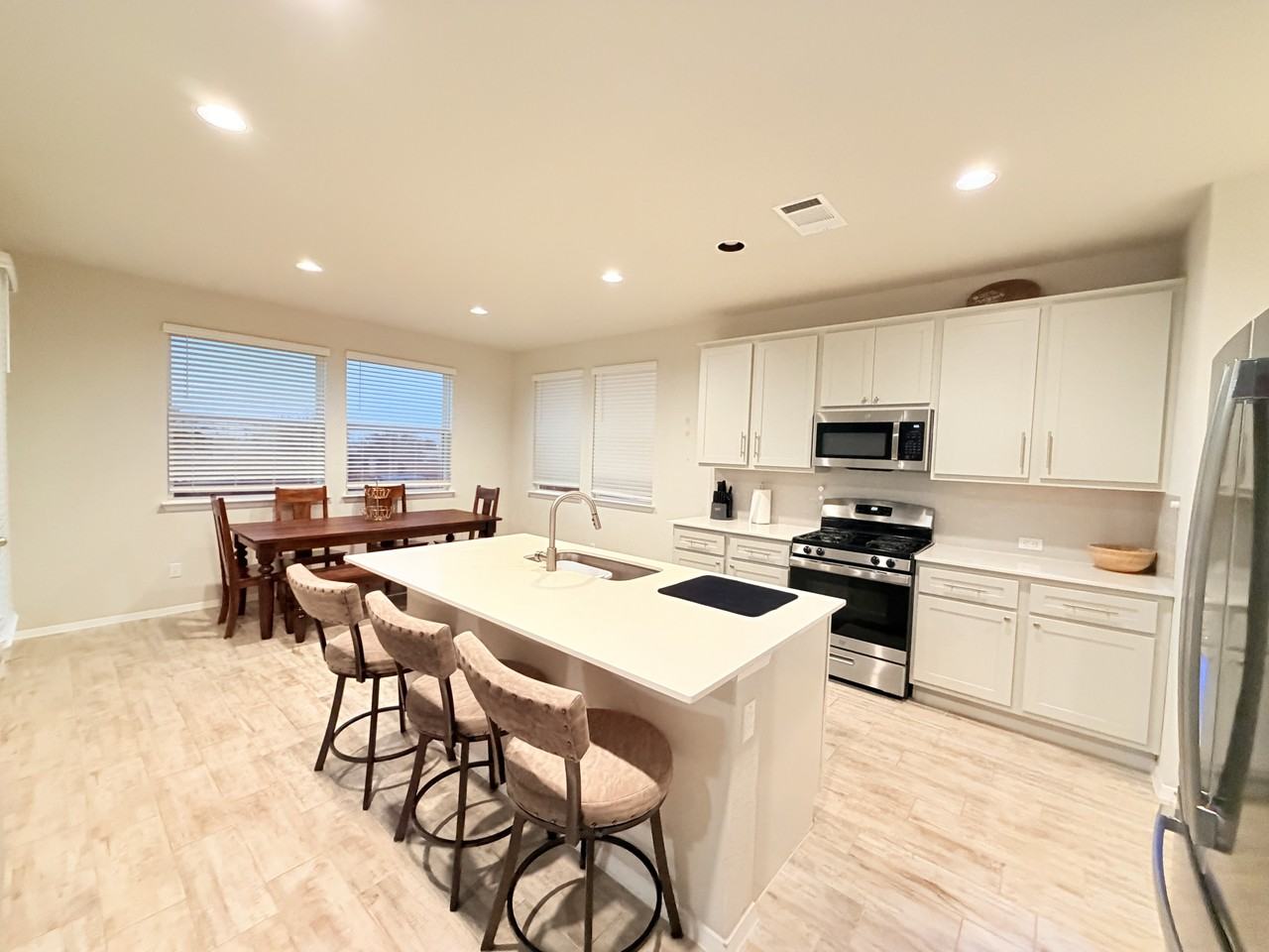 1204 Flint Knapper Dr #NA - Photo 3 of 15