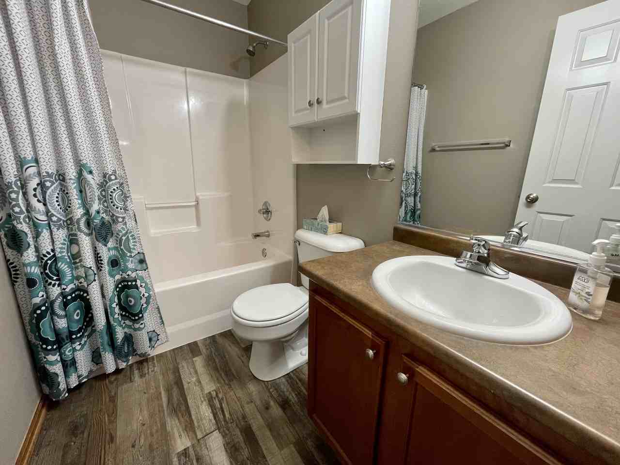 738 Ne Spring St #738 - Photo 5 of 16