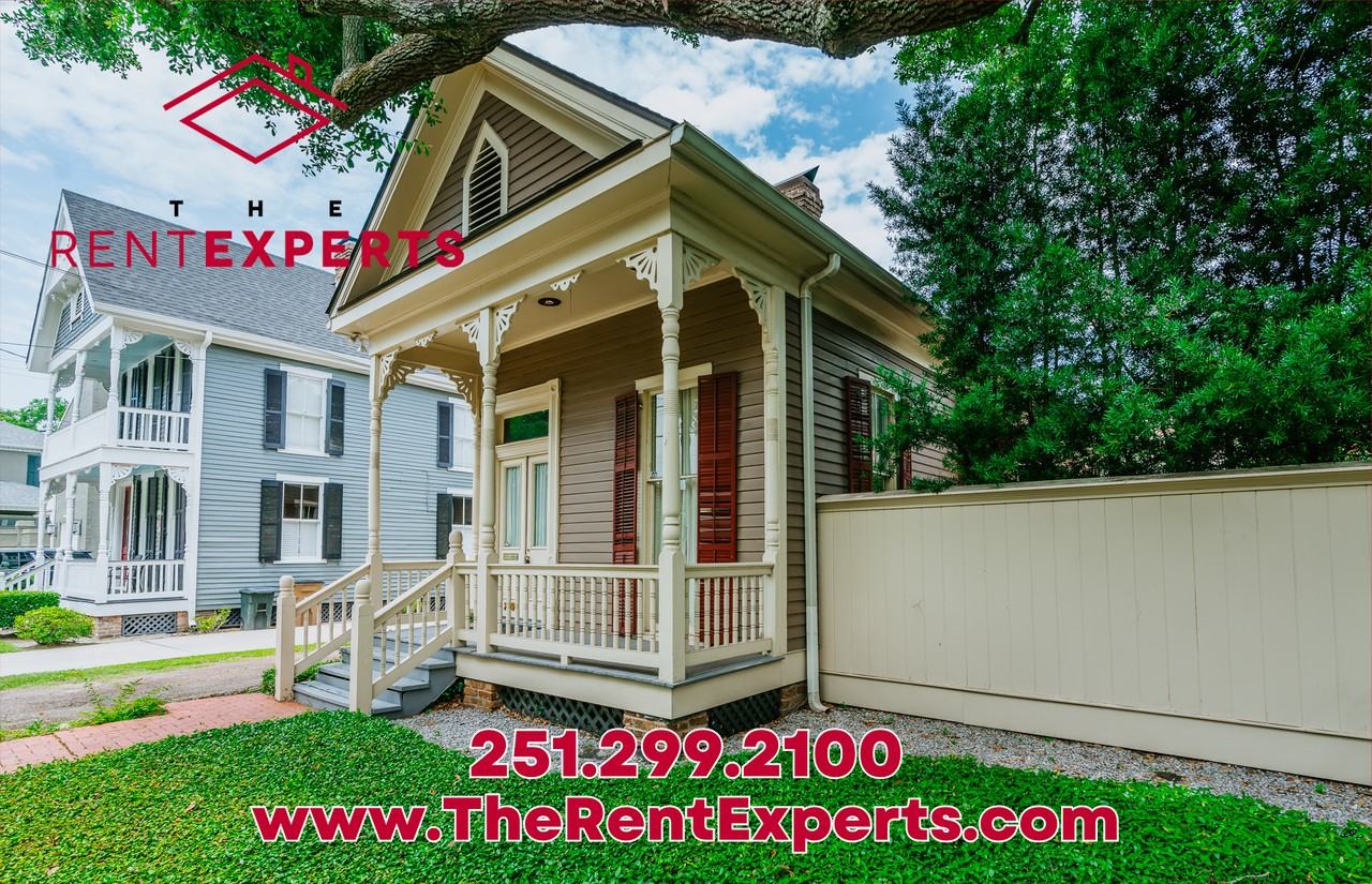 209 S Cedar St #1 - Photo 3 of 32