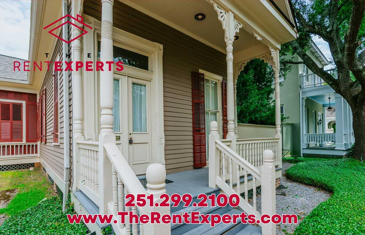 209 S Cedar St #1 - Photo 5 of 32