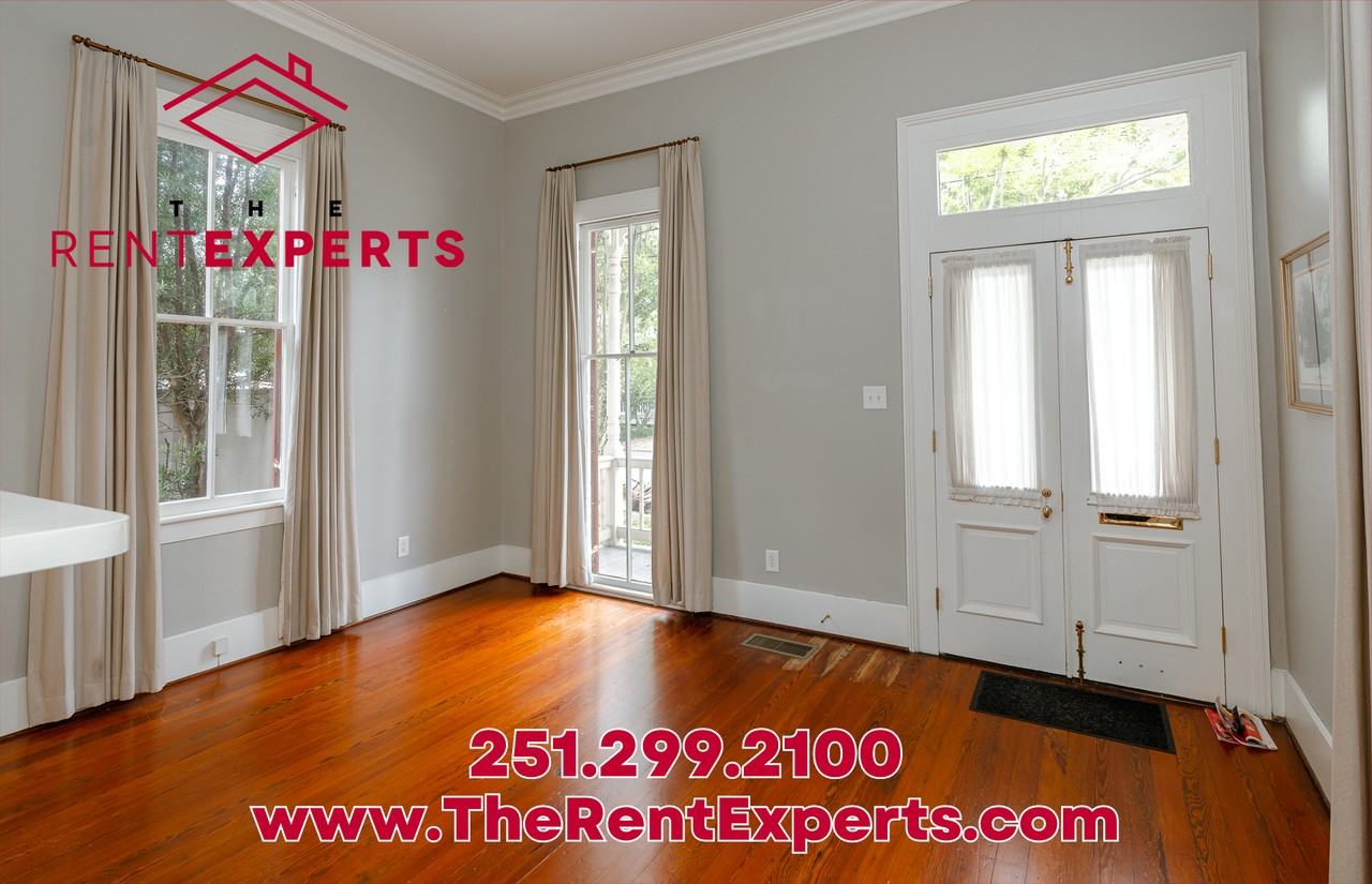 209 S Cedar St #1 - Photo 7 of 32