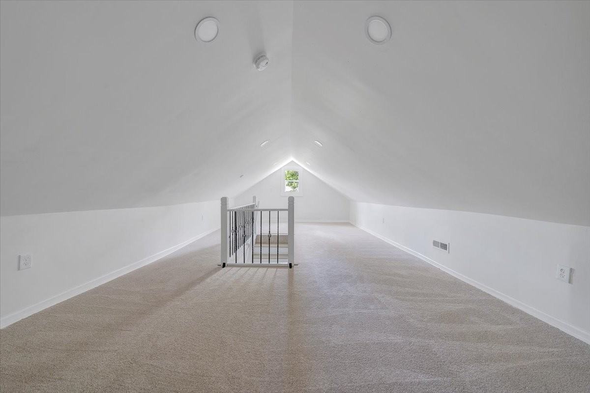 109 Crestview Dr #NA - Photo 7 of 10