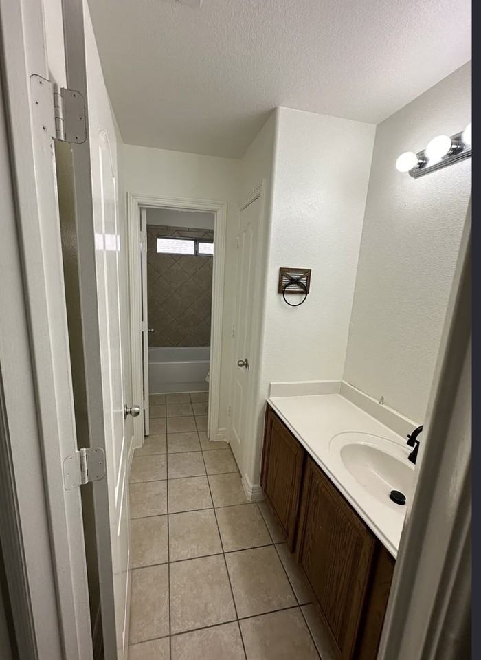 11911 Eagle Ridge Dr #11911 - Photo 3 of 15