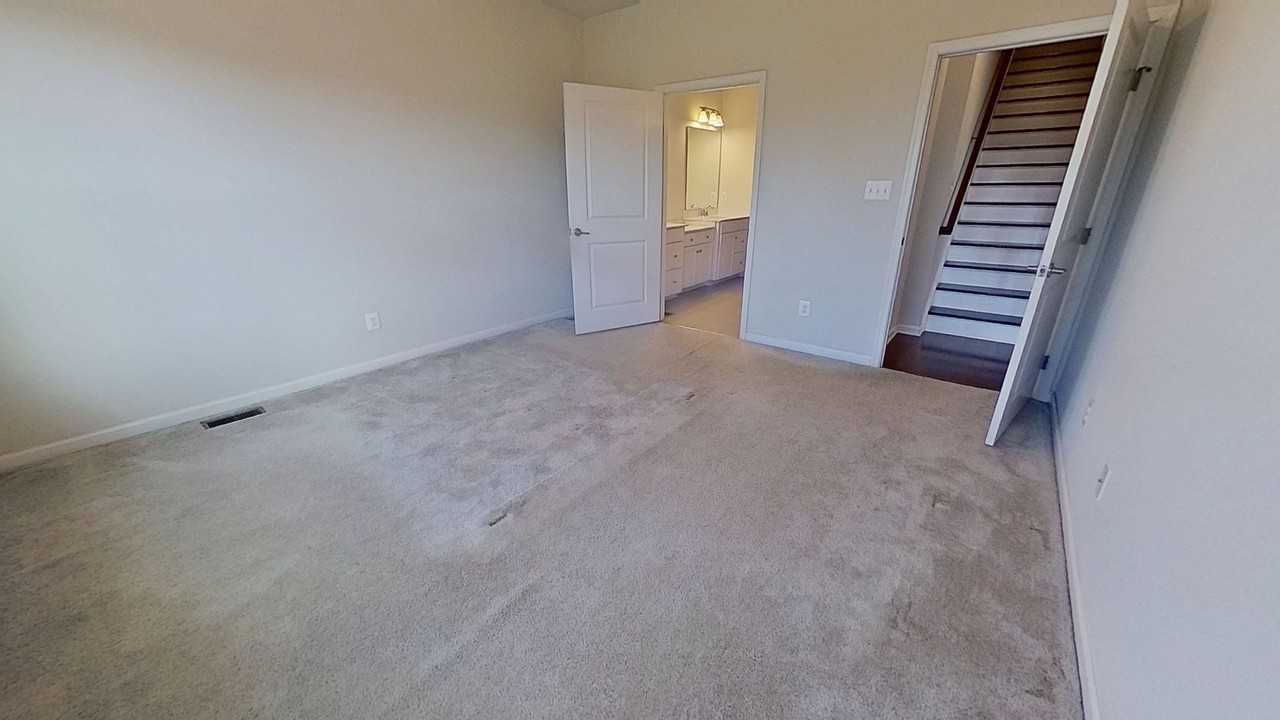 1105 Greenleigh Dr - Photo 7 of 16