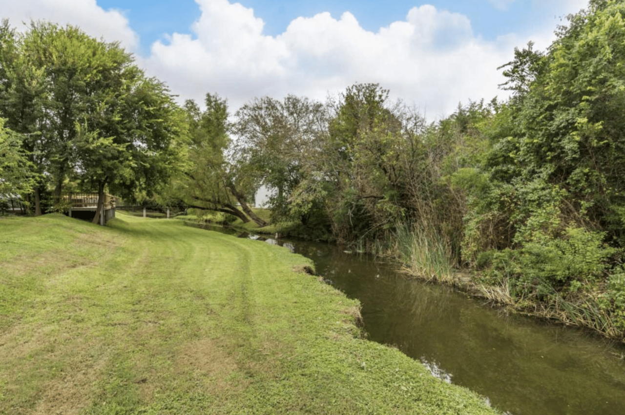 Creeks Edge - Photo 5 of 16