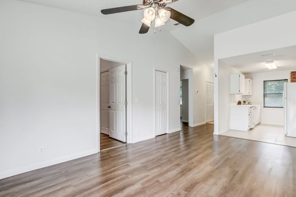 175 E Lakemont Dr #B - Photo 4 of 12