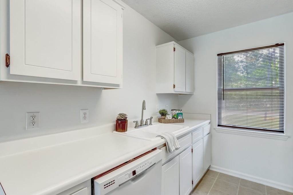 175 E Lakemont Dr #B - Photo 6 of 12