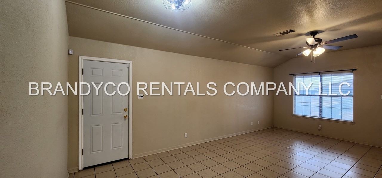 5301 Morning Glen Ln #B - Photo 3 of 16